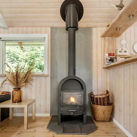 Awesome Home In Hovborg With Wifi Casa de Férias